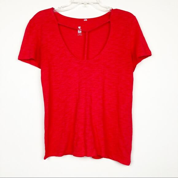 Me To We Red Short Sleeve Y Neck Shirt Sz S - Picture 4 of 4
